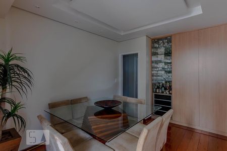 Apartamento para alugar com 124m², 3 quartos e 1 vaga Apartamento para alugar com 124m², 3 quartos e 1 vagaSala de Jantar