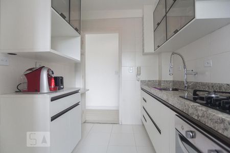Apartamento à venda com 75m², 3 quartos e 2 vagasCozinha