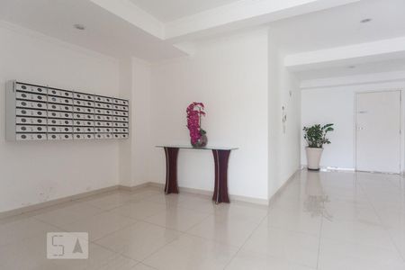 Apartamento à venda com 75m², 3 quartos e 2 vagasDependências do condomínio - hall de entrada