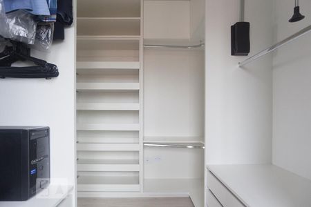 Apartamento à venda com 75m², 3 quartos e 2 vagasCloset