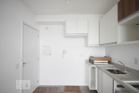 Cozinha de kitnet/studio para alugar com 1 quarto, 39m² em Real Parque, São Paulo