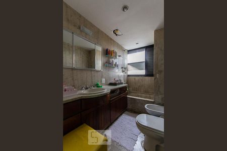 Apartamento à venda com 600m², 4 quartos e 3 vagasSuíte2