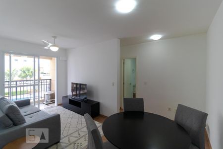 Salas de apartamento para alugar com 1 quarto, 48m² em Cambuí, Campinas