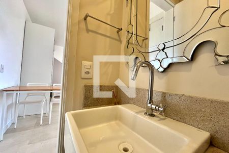 Lavabo de kitnet/studio para alugar com 1 quarto, 39m² em Vila do Encontro, São Paulo