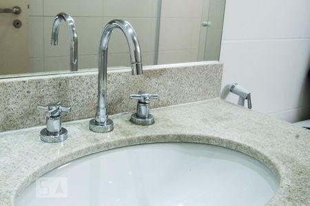 Apartamento à venda com 130m², 4 quartos e 2 vagasTorneira da Suíte 2