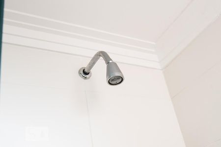 Apartamento à venda com 130m², 4 quartos e 2 vagasChuveiro da Suíte 2