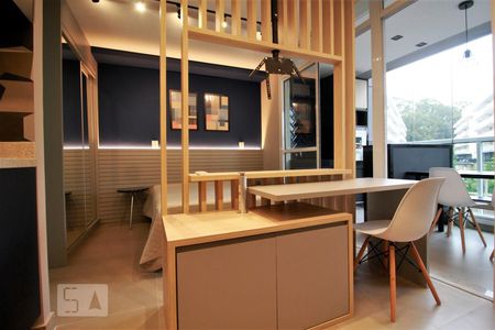 Sala de apartamento para alugar com 1 quarto, 35m² em Real Parque, São Paulo