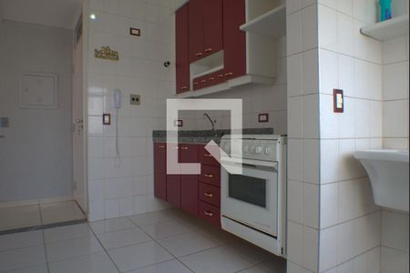 Apartamento à venda com 68m², 2 quartos e 2 vagasCozinha e Área de Serviço