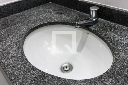 Apartamento à venda com 73m², 2 quartos e 1 vagaBanheiro Social