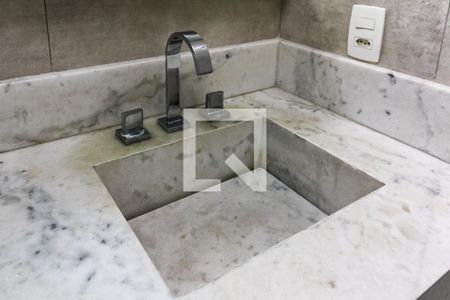Apartamento à venda com 73m², 2 quartos e 1 vagaBanheiro da Suíte