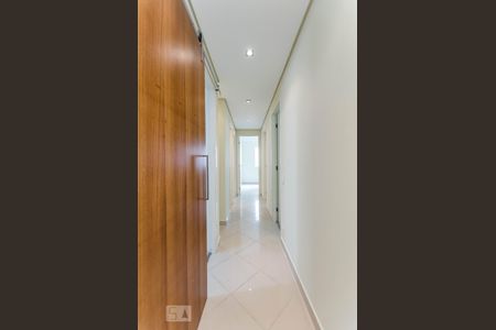 Corredor de apartamento à venda com 4 quartos, 117m² em Cidade São Francisco, São Paulo