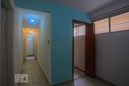 Corredor de apartamento à venda com 3 quartos, 77m² em Alto de Pinheiros, São Paulo