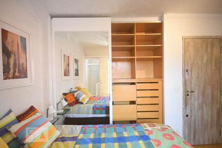 Studio para alugar com 38m², 1 quarto e sem vagaArmário da suíte