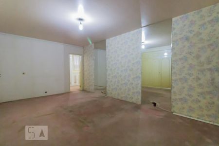 Casa à venda com 520m², 5 quartos e 5 vagas Casa à venda com 520m², 5 quartos e 5 vagasSuíte master