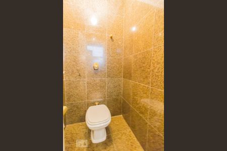 Casa à venda com 520m², 5 quartos e 5 vagas Casa à venda com 520m², 5 quartos e 5 vagasLavabo