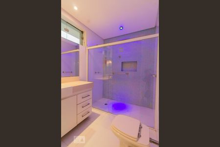 Casa à venda com 520m², 5 quartos e 5 vagas Casa à venda com 520m², 5 quartos e 5 vagasBanheiro