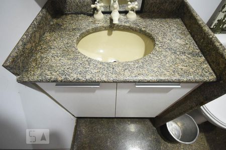 Detalhe do banheiro de apartamento para alugar com 1 quarto, 35m² em Paraíso do Morumbi, São Paulo