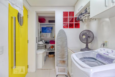 Apartamento à venda com 140m², 3 quartos e 1 vagaÁrea de serviço