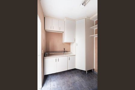 Casa à venda com 96m², 2 quartos e 2 vagasQuarto de serviço