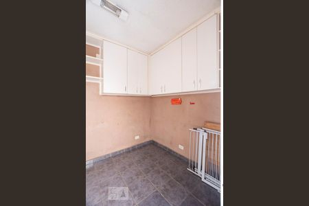 Casa à venda com 96m², 2 quartos e 2 vagasQuarto de serviço