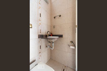 Banheiro social de casa à venda com 2 quartos, 96m² em Jardim Brasil, São Paulo