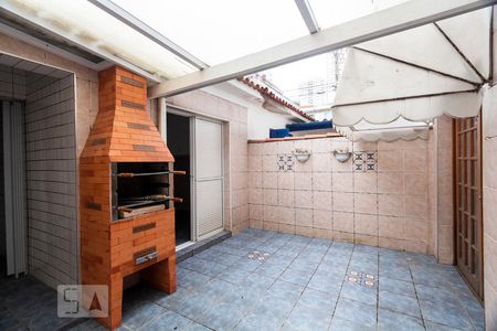 Casa à venda com 96m², 2 quartos e 2 vagasQuintal com churrasqueira