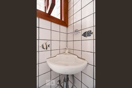 Casa à venda com 96m², 2 quartos e 2 vagasBanheiro de serviço