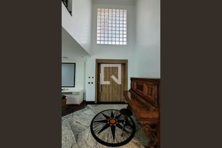 Casa à venda com 495m², 4 quartos e 7 vagasEntrada 