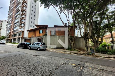 Casa à venda com 495m², 4 quartos e 7 vagasFachada 