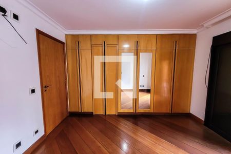 Casa à venda com 495m², 4 quartos e 7 vagasSuíte 3