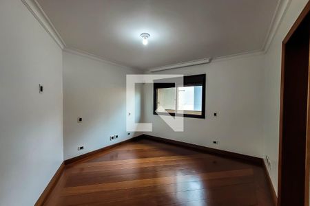 Casa à venda com 495m², 4 quartos e 7 vagasSuíte 4