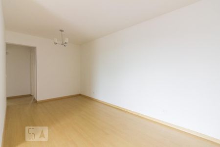 Apartamento para alugar com 76m², 3 quartos e 2 vagasSala