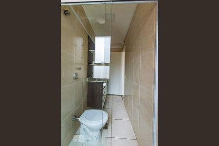 Banheiro de apartamento à venda com 1 quarto, 54m² em Cambuí, Campinas