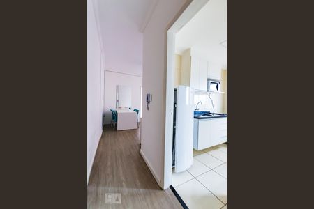 Entrada de apartamento à venda com 1 quarto, 54m² em Cambuí, Campinas