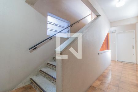 Studio à venda com 27m², 1 quarto e sem vagaEscada