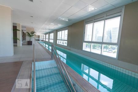 Studio à venda com 50m², 1 quarto e 1 vaga Studio à venda com 50m², 1 quarto e 1 vagaPiscina Coberta