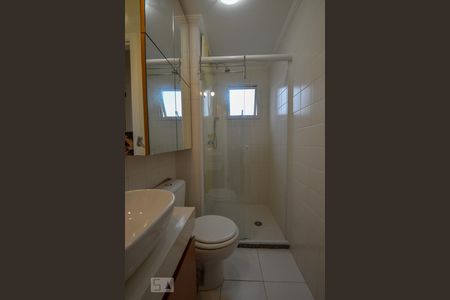 Banheiro de apartamento para alugar com 2 quartos, 50m² em Bela Vista, São Paulo