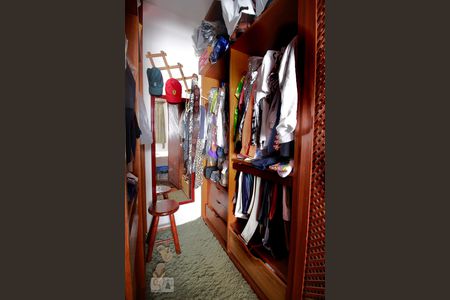 Casa para alugar com 450m², 4 quartos e 5 vagasCloset