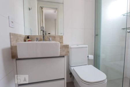 suite  de apartamento para alugar com 3 quartos, 140m² em Vila Suzana, São Paulo