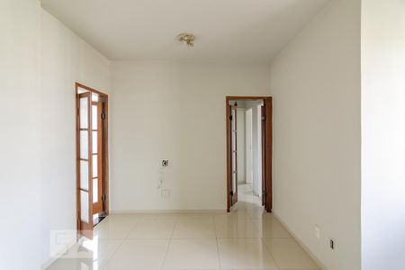 Sala de apartamento para alugar com 3 quartos, 65m² em Nova Floresta, Belo Horizonte