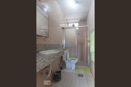 Banheiro  de apartamento à venda com 2 quartos, 80m² em Centro, Campinas