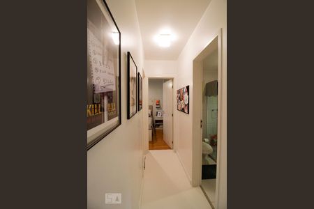 Corredor de apartamento para alugar com 2 quartos, 72m² em Vila Pompéia, São Paulo
