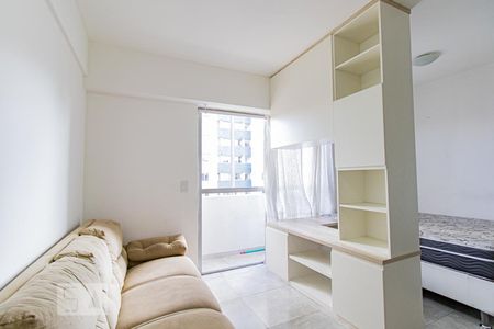 Studio para alugar com 28m², 1 quarto e sem vagaStudio/Sala