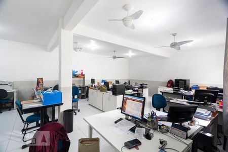 Casa à venda com 400m², 3 quartos e 8 vagasSalão social