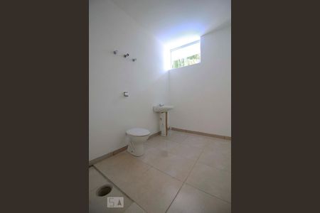 Banheiro 1 de casa para alugar com 5 quartos, 300m² em Vila Tramontano, São Paulo