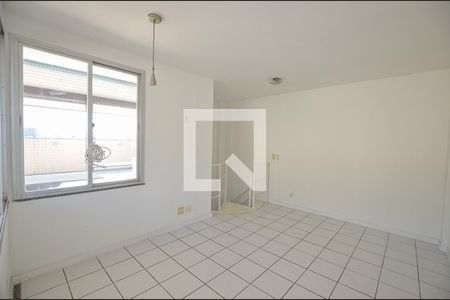 Apartamento à venda com 172m², 3 quartos e 1 vaga Apartamento à venda com 172m², 3 quartos e 1 vagaCobertura