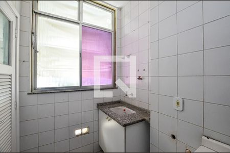 Apartamento à venda com 172m², 3 quartos e 1 vaga Apartamento à venda com 172m², 3 quartos e 1 vagaÁrea de Serviço