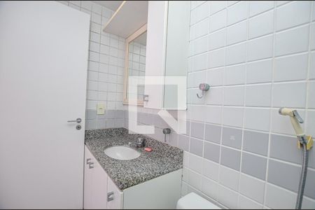 Apartamento à venda com 172m², 3 quartos e 1 vaga Apartamento à venda com 172m², 3 quartos e 1 vagaBanheiro