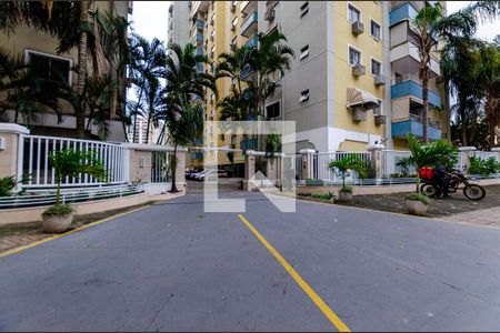 Apartamento à venda com 172m², 3 quartos e 1 vaga Apartamento à venda com 172m², 3 quartos e 1 vagaEntrada