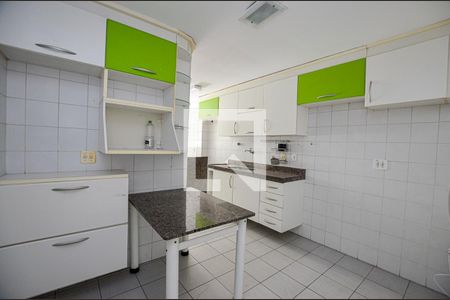 Apartamento à venda com 172m², 3 quartos e 1 vaga Apartamento à venda com 172m², 3 quartos e 1 vagaCozinha